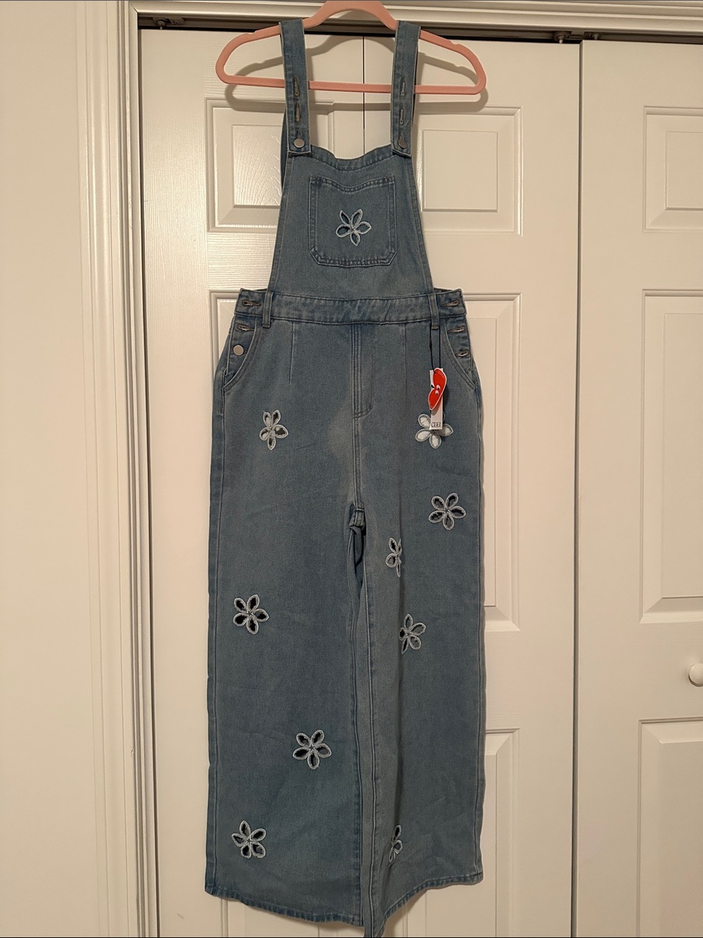 Cider denim whimsical wide leg overalls w/ white daisy cutouts/appliqué NWT  M